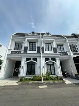 DIJUAL VILLA HOOK KOMPLEK THE MARRIOTT BAKTI LUHUR MEDAN