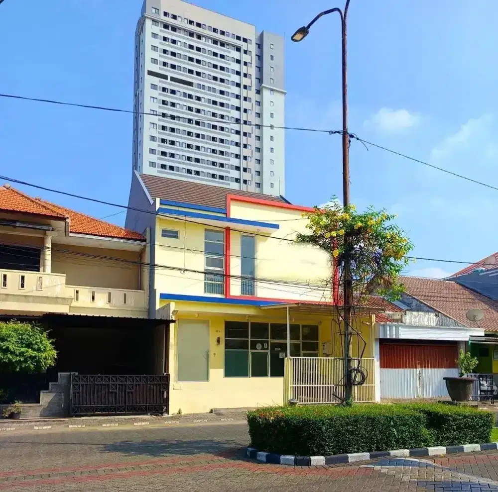 Dijual rmh babatan Pratama  di jalan utama (main rod) jalan kembar