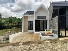 Rumah SHM  aestetik 12 menit ke exit tol Padalarang