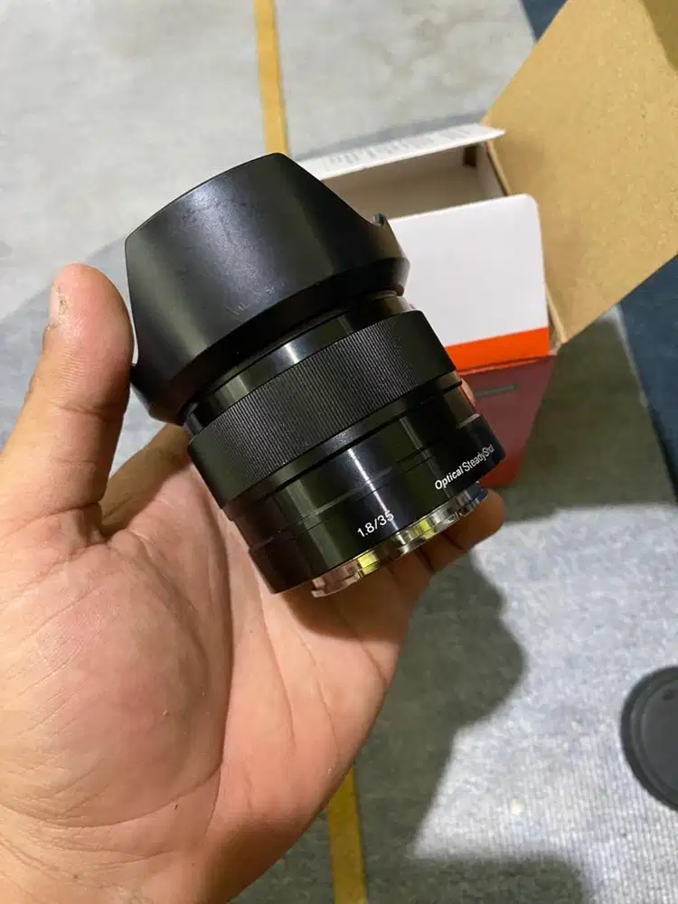 Lensa sony prime fix 35mm OSS fullset mulus no jamur