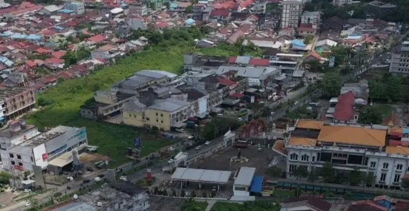Tanah Tepi Ahmad Yani ll deretan Hotel Four Points by Sheraton