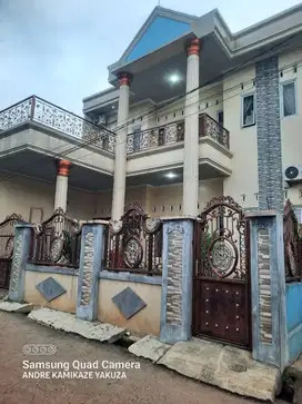 DIJUAL RUMAH 2 LANTAI MEWAH SIAP HUNI