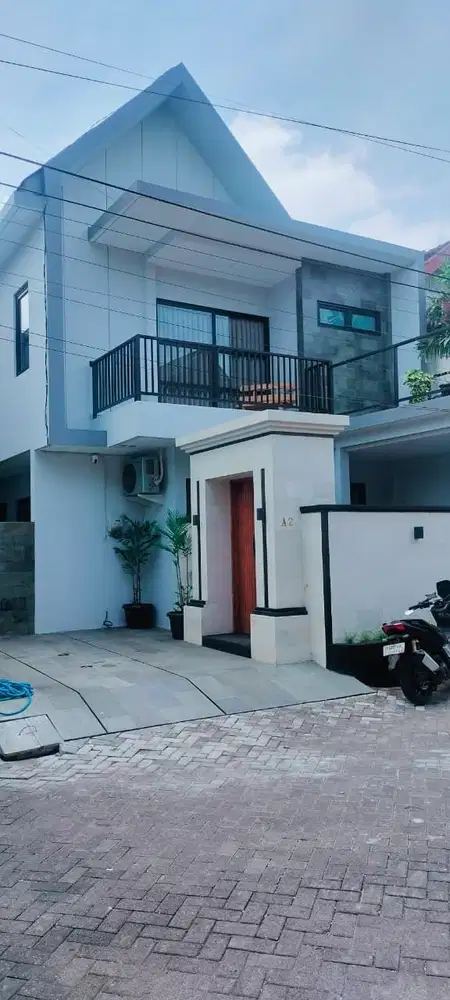 dijual villa baru lantai 2 seminyak