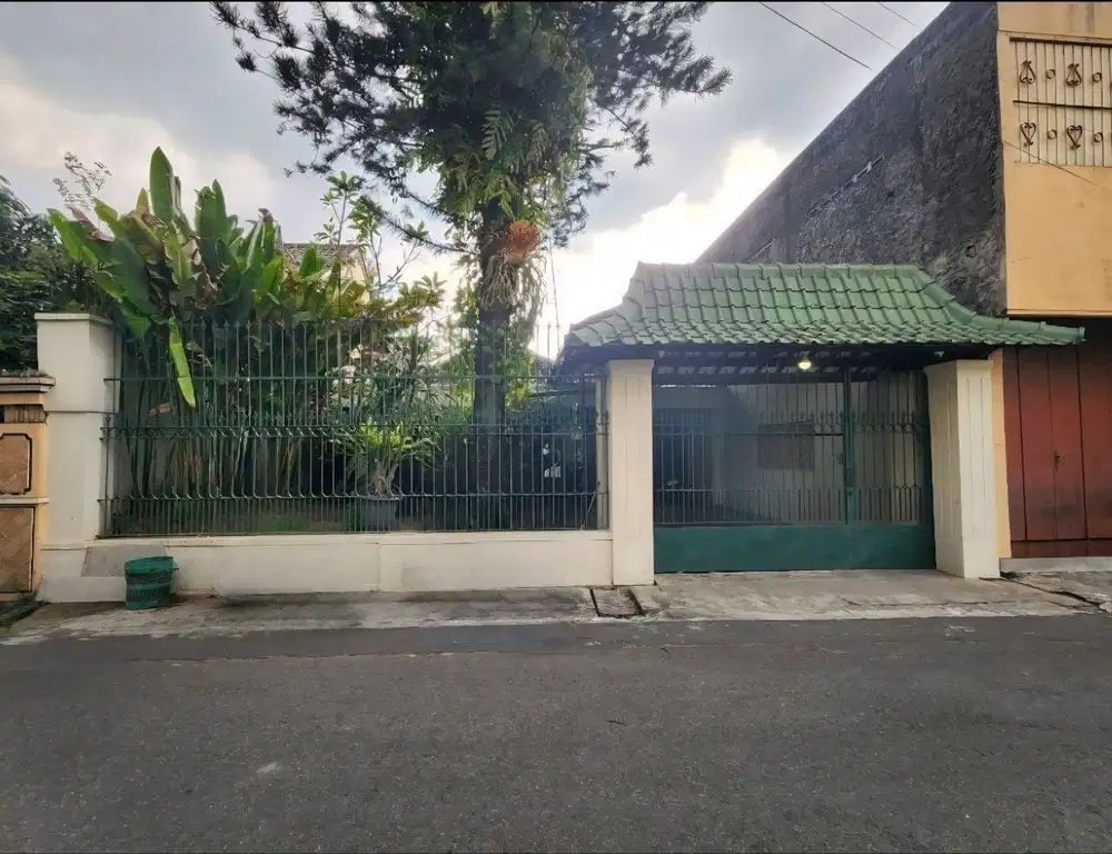 Rumah Bagus Furnish Tengah Kota.