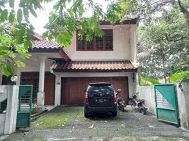 Rumah luas nyaman dan asri di jalan meranti, Pasir Jaya Bogor Barat