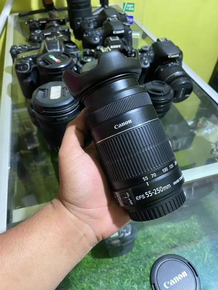 Lensa 55-250 is II kondisi normal siap pakai