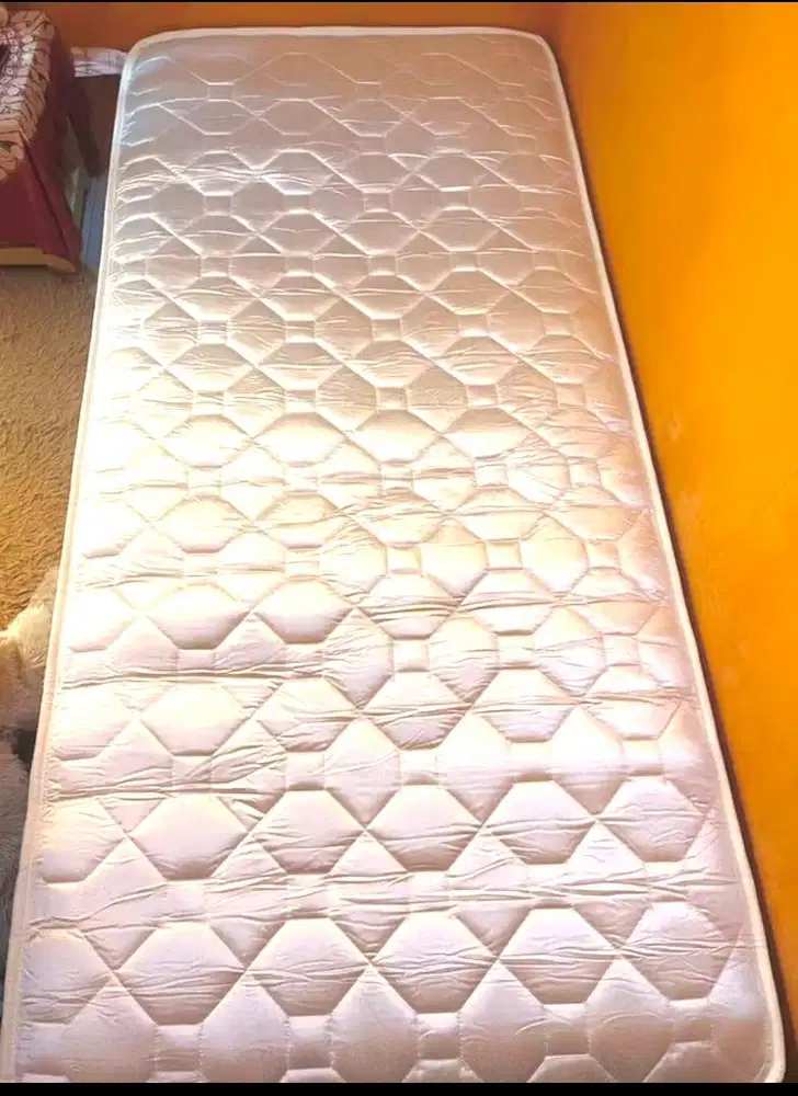 Kasur spring bed merek zinus