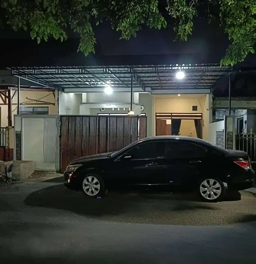 Jual Rumah Besar Siap Pakai Harga Tebaik Lingkungan Asri  Aman