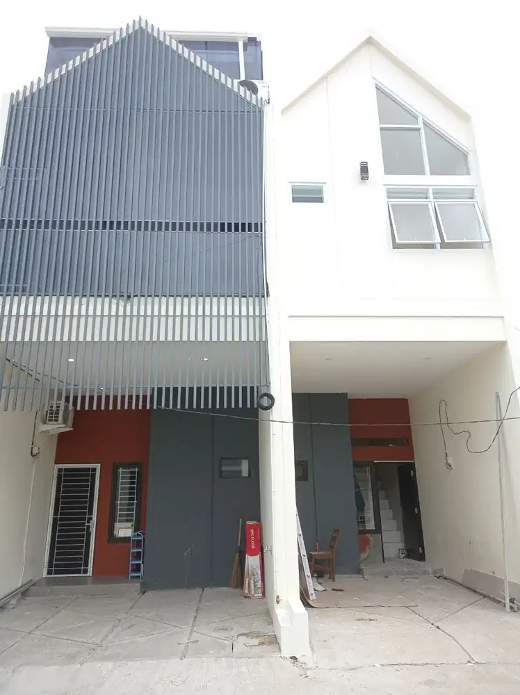Rumah Cantik Strategis dekat LRT Ciracas Jakarta Timur