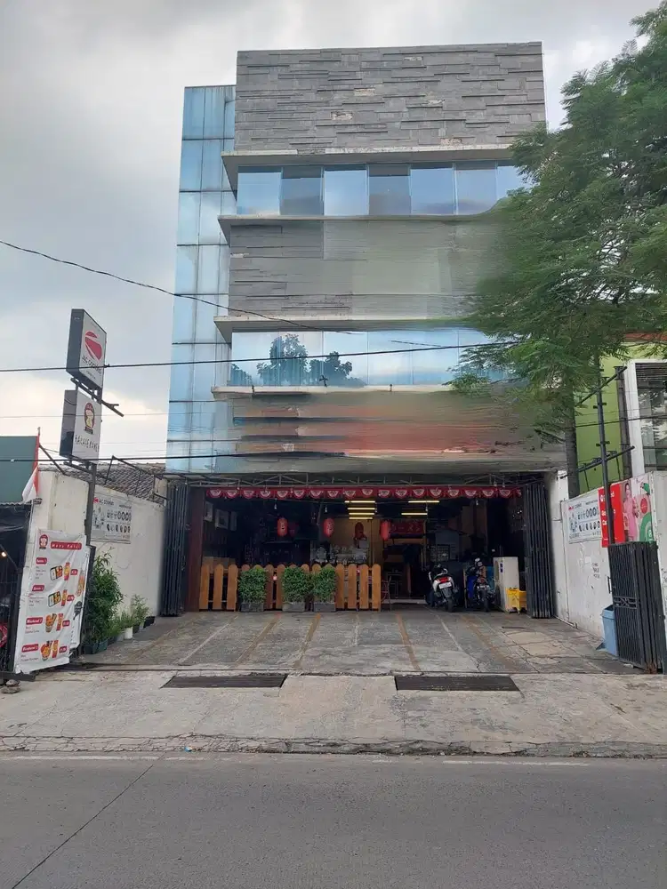 Ruko Terawat Siap Pakai Di Antapani Bandung cocok untuk kantor cafe