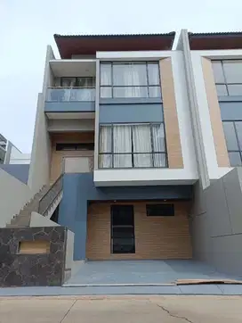 Jual Rumah Mewah di Setraduta Pasteur Bandung