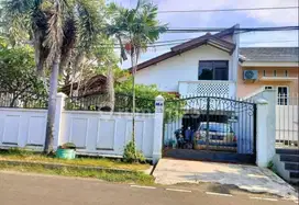 Rumah 2 Lnt Lebar 12m Jalan Lebar Dan Bisa Kntr