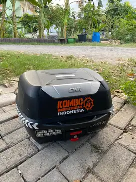 Box givi jumbo cocok untuk yang suka touring