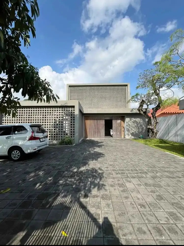 TURUN HARGA! Rumah MODERN MINIMALIS di Pandowoharjo Luas Tanah 2577m2