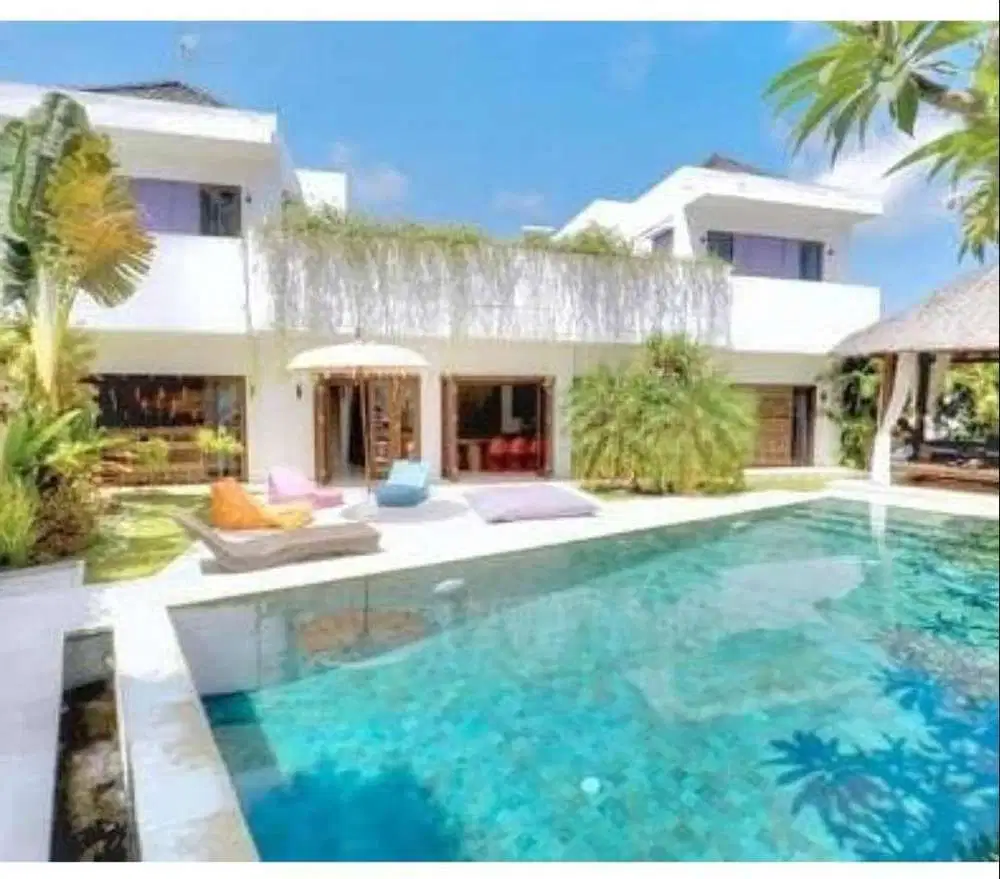 Villa di ungasan, halaman luas, pool besar,furnish,kawasan villa
