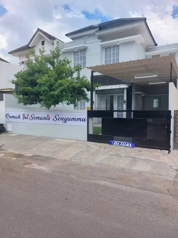 Rumah 2 lantai baru direnovasi - surat SHM di Serpong Park - BSD City