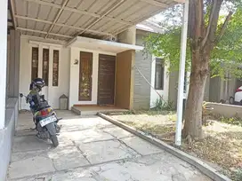 Dijual rumah siap huni di komplek grand sharon