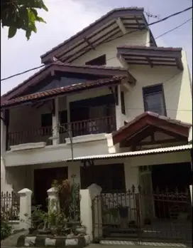 Rumah 2 lantai lokasi perumahan medayu Selatan Surabaya timur