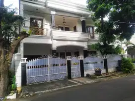 Di Jual Rumah Mewah 2 Lantai Lokasi Strategis di Rawamangun, Jaktim