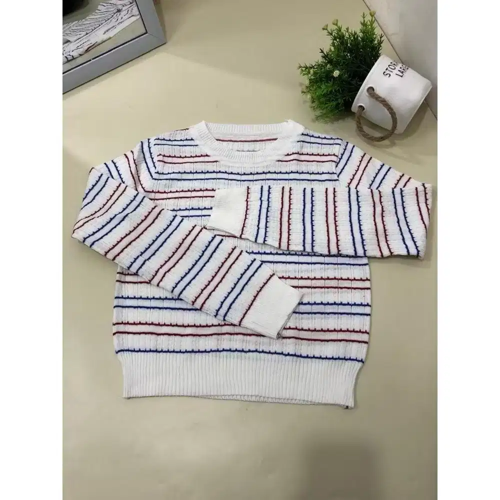 Sweeter rajut korea motif garis-garis