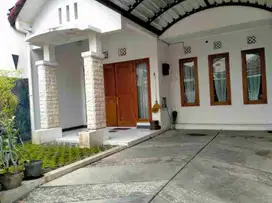 Rumah Tipes 165Mt, 3Kt, 2Km, dekat Honggowongso, Serengan, Solo