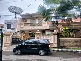 Rumah Manyar Kertoarjo dekat Bonnet