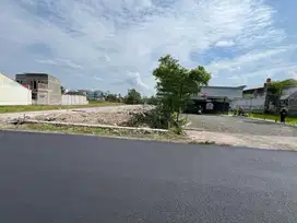 5 MENIT KAMPUS UMY: Tanah di Jl Banyuraden Jl Wates Km 4