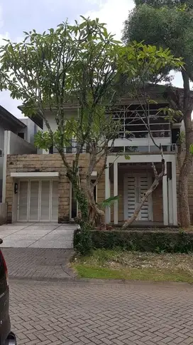 RUMAH DIAMOND CITRALAND HILL SEMI FURNISHED