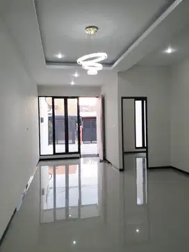 JUAL RUMAH MINIMALIS SEMAMPIR DEKAT MERR BARU GRESS SIAP HUNI