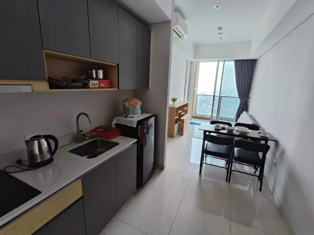 Sewa Apartemen Taman Anggrek Residence - Suite 3 BR, Full Furnish, OKE