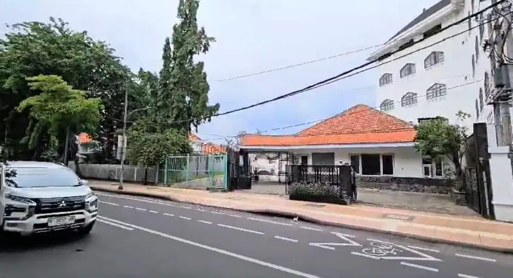 Raya Darmo (dekat Gedung Wismilak) Komersial Area