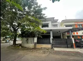 Pusat Kota‼️Rumah Cantik Central Park Ahmad Yani Surabaya