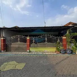 Rumah di Jalan Kendung dekat RS BDH