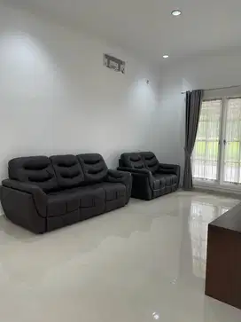 Disewakan Rumah Cluster Taman Simpruk Lippo Cikarang