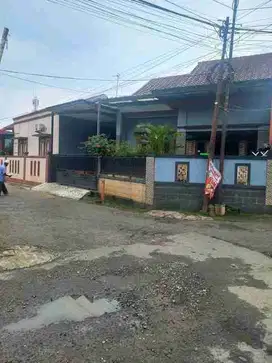 Dijual Rumah Lokasi di Villa Santika Grogol Depok
