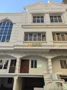 Jual Townhouse Komplek Cemara Asri Cluster Diamond Kondisi Siap Huni