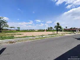 5 Menit  Ringroad Utara, Dijual Tanah Apik Tepi Jalan Raya, Sleman