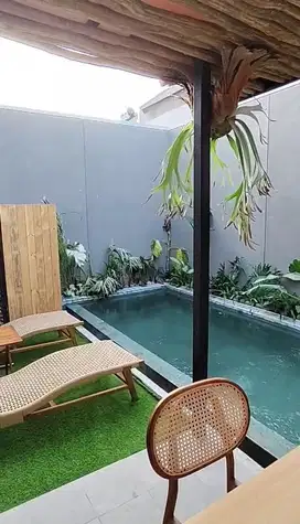 Jual Rumah VILLA di kota Baru PARAHYANGAN KBP ada KOLAM RENANGNYA