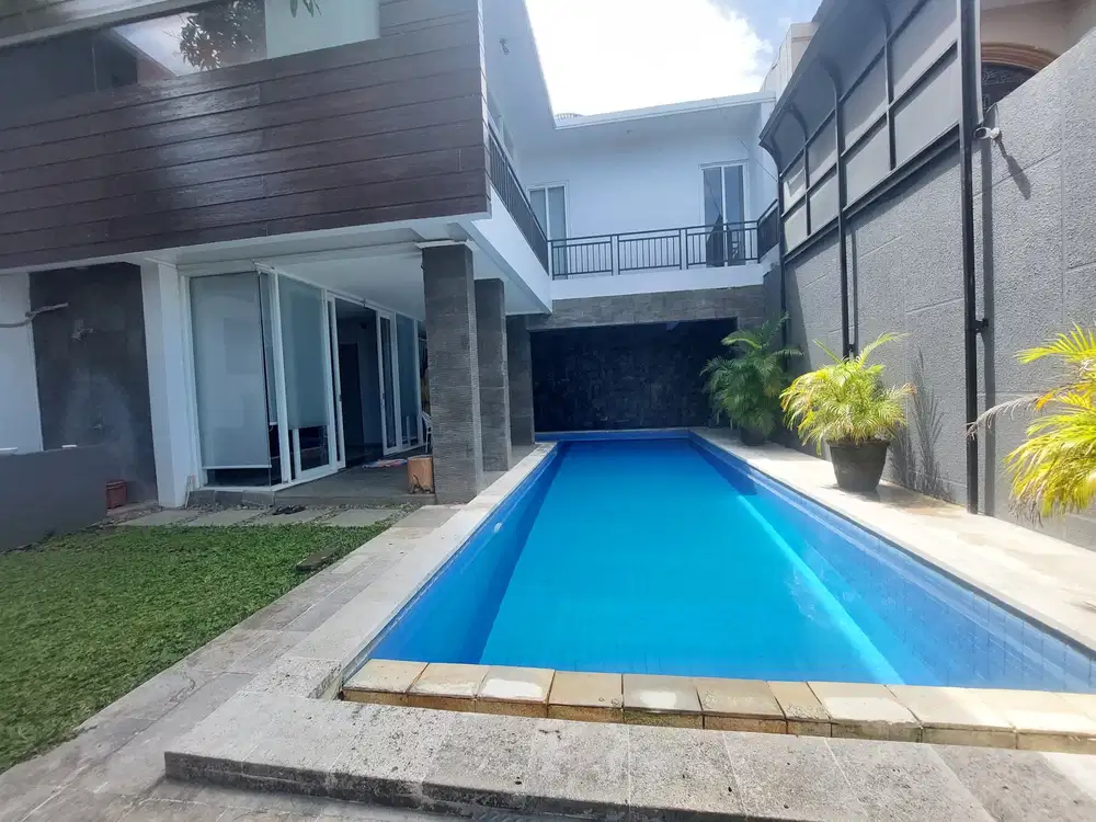 Jual Villa 2lt Furnished Lokasi Gunung Salak Kerobokan Area Investasi