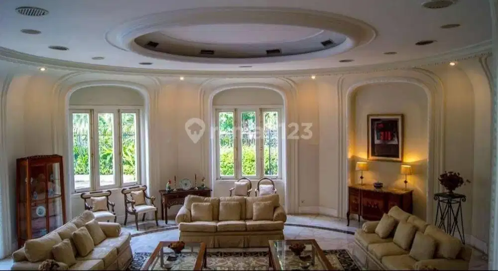 Dijual rumah mewah di Mega kuningan Jakarta selatan siap huni