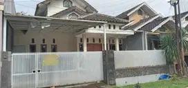 Dijual murah rumah di komplek gading regency