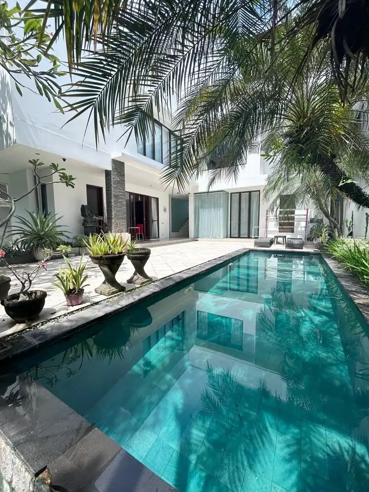 Villa Mewah Tegal Cupek Kerobokan Bali