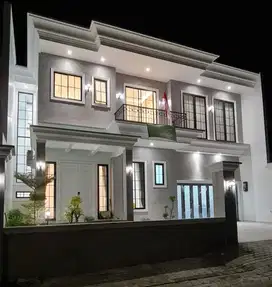 Di jual Rumah American style Citraland Surabaya
