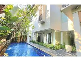 Disewakan Rumah Baru Asri Cantik, lokasi gaharu cipete