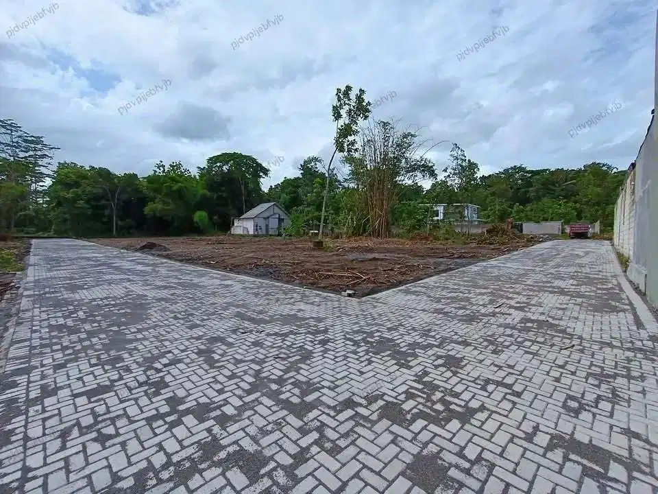 Lebar Depan 12–18m – Tanah Area UII dengan Akses Luas