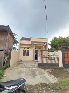 DIJUAL RUMAH SEJUK BAGUS BERSIH SIAP HUNI GRIYA ALAM SENTUL CITY SG110