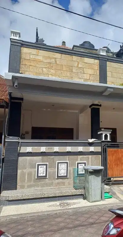 dijual cepat rumah di taman giri