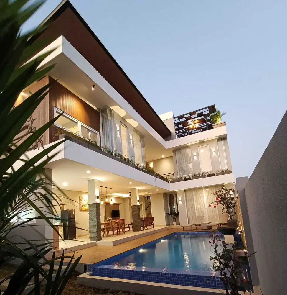 New villa for sale with sea view in Ungasan