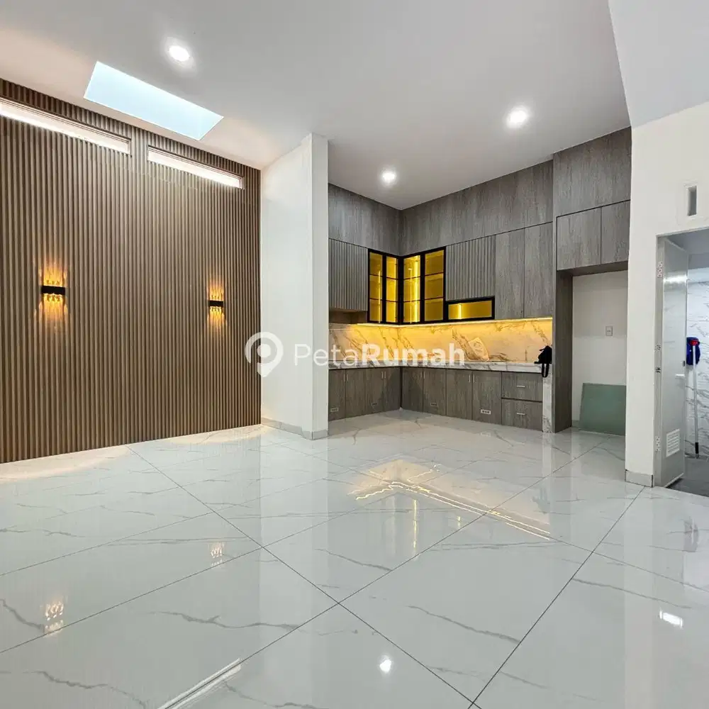 DIJUAL VILLA JALAN SULUH KOMPLEK OPERA HOUSE MEDAN TEMBUNG