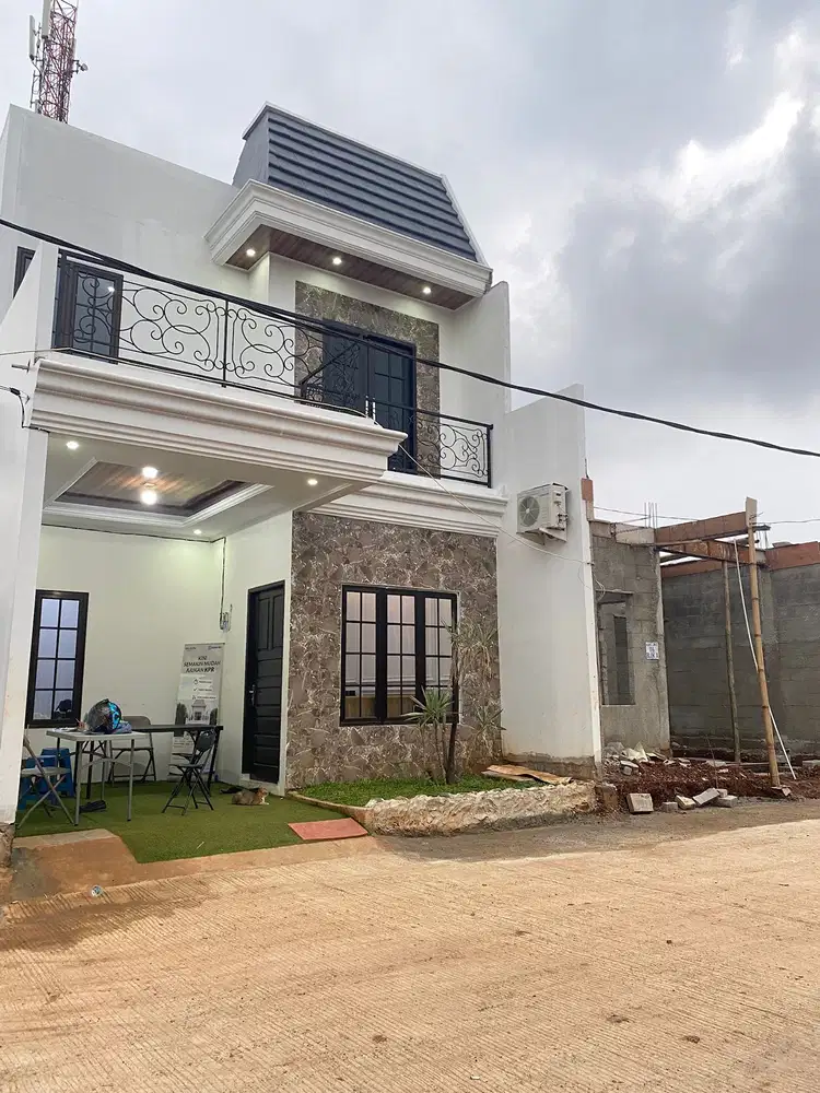 EXCLUSIVE TOWNHOUSE 2 LANTAI LOKASI DEKAT TOL CIBUBUR